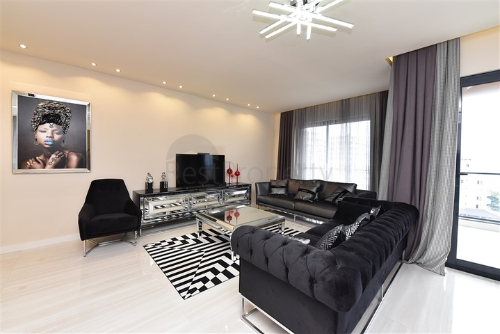 بنتهاوس 3+1 في محمودلار للإيجار