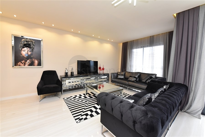 بنتهاوس 3+1 في محمودلار للإيجار