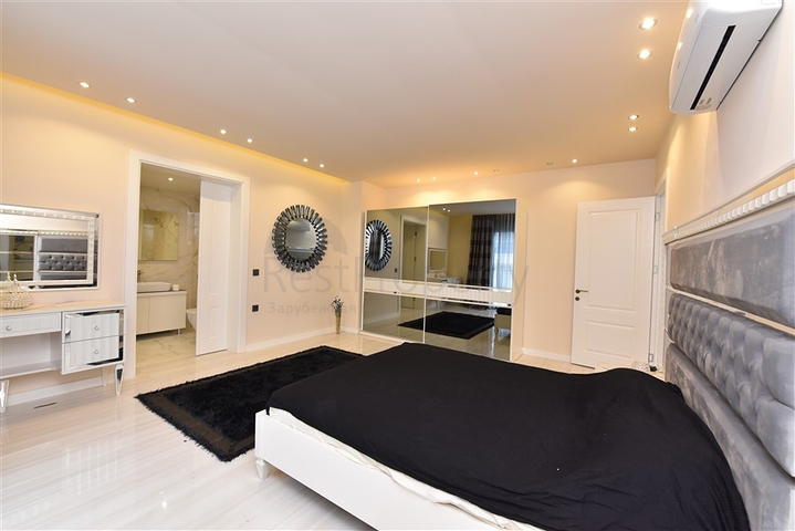 بنتهاوس 3+1 في محمودلار للإيجار