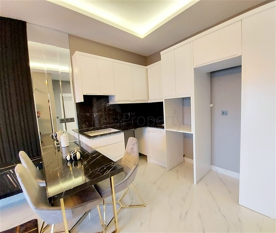 اطلالة بحر -شقة غرفة وصالة ضمن محمع جديد -في كارجيجاك / الانيا 