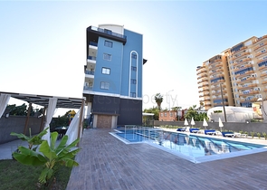 اطلالة بحر -شقة غرفة وصالة ضمن محمع جديد -في كارجيجاك / الانيا 