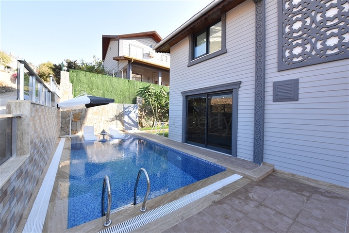 اطلالة بحر -فيلا مستقلة -3 غرف وصالة -في كارجيجاك / الانيا 