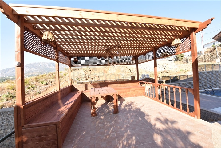 اطلالة بحر -فيلا مستقلة -3 غرف وصالة -في كارجيجاك / الانيا 