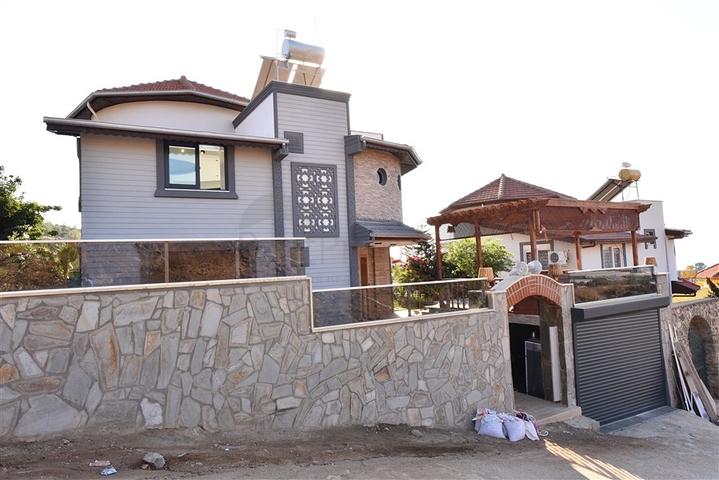 اطلالة بحر -فيلا مستقلة -3 غرف وصالة -في كارجيجاك / الانيا 