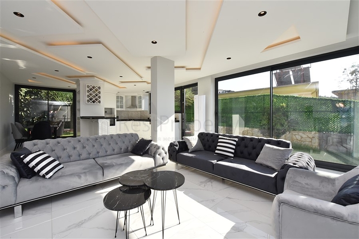 اطلالة بحر -فيلا مستقلة -3 غرف وصالة -في كارجيجاك / الانيا 