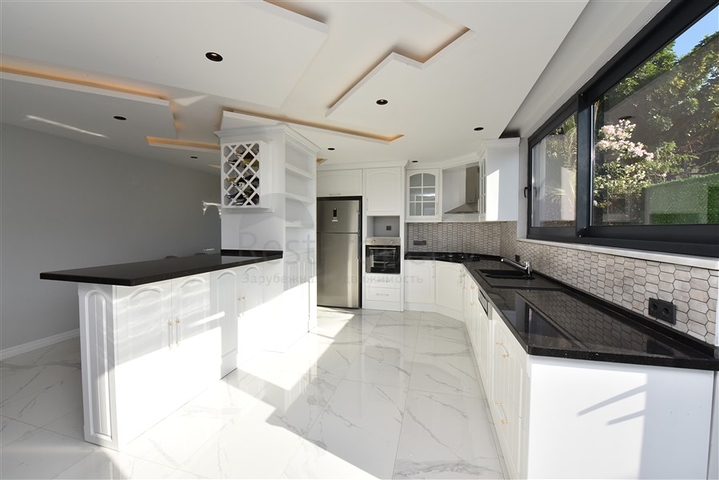 اطلالة بحر -فيلا مستقلة -3 غرف وصالة -في كارجيجاك / الانيا 