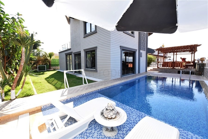 اطلالة بحر -فيلا مستقلة -3 غرف وصالة -في كارجيجاك / الانيا 