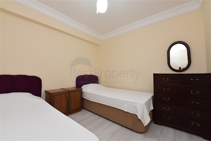 فيلا للبيع في اوبا - اربع غرف وصالة -مفروشة - الانيا 