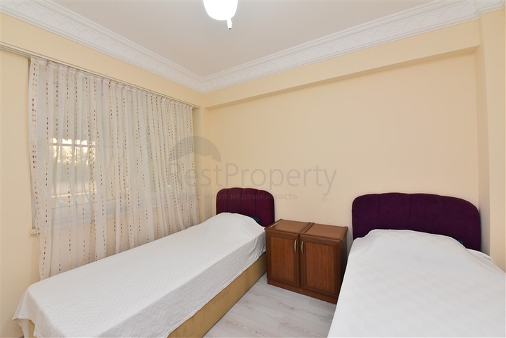 فيلا للبيع في اوبا - اربع غرف وصالة -مفروشة - الانيا 