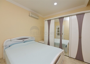 فيلا للبيع في اوبا - اربع غرف وصالة -مفروشة - الانيا 