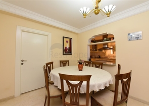 فيلا للبيع في اوبا - اربع غرف وصالة -مفروشة - الانيا 