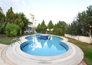 فيلا للبيع في اوبا - اربع غرف وصالة -مفروشة - الانيا 