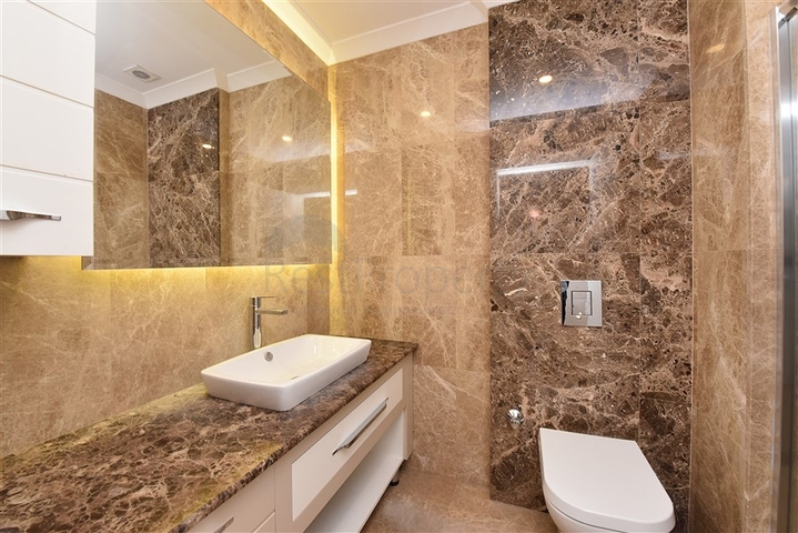 شقة غرفتين وصالة قريبة من البحر في مركز الانيا 