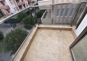 شقة غرفتين وصالة قريبة من البحر في مركز الانيا 