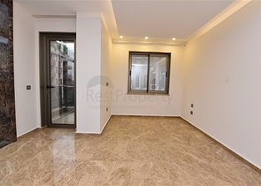 شقة غرفتين وصالة قريبة من البحر في مركز الانيا 