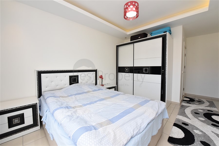 شقة للبيع في الانيا -قريبة من البحر والاسواق -في منطقة اوبا 