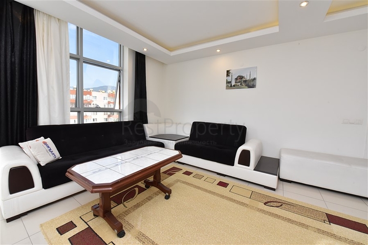 شقة للبيع في الانيا -قريبة من البحر والاسواق -في منطقة اوبا 