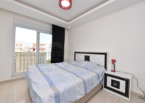 شقة للبيع في الانيا -قريبة من البحر والاسواق -في منطقة اوبا 