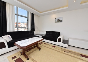 شقة للبيع في الانيا -قريبة من البحر والاسواق -في منطقة اوبا 