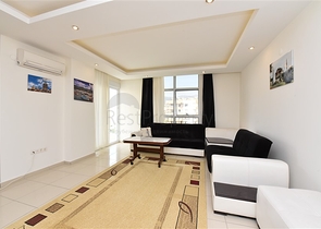 شقة للبيع في الانيا -قريبة من البحر والاسواق -في منطقة اوبا 