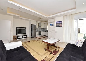 شقة للبيع في الانيا -قريبة من البحر والاسواق -في منطقة اوبا 