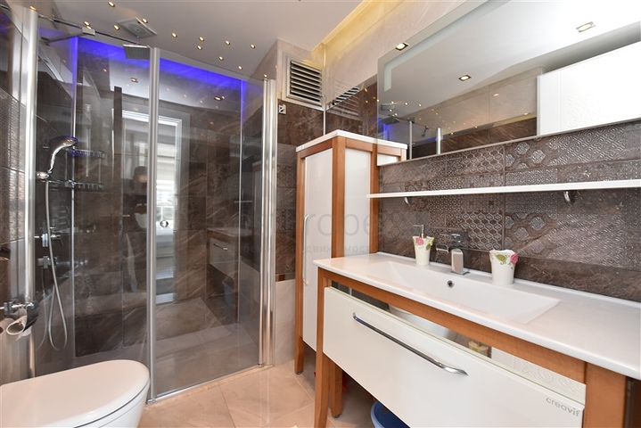 شقق فاخرة للبيع في الانيا - 2 غرفة وصالة -في اوبا / الانيا 