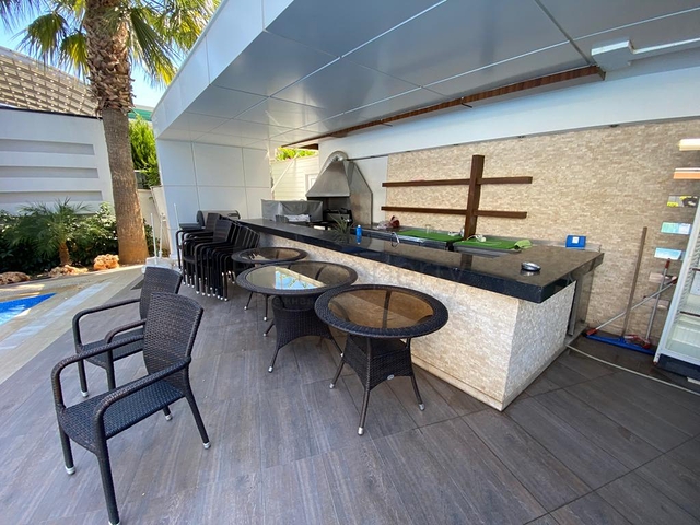 شقق فاخرة للبيع في الانيا - 2 غرفة وصالة -في اوبا / الانيا 