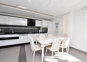 شقق فاخرة للبيع في الانيا - 2 غرفة وصالة -في اوبا / الانيا 