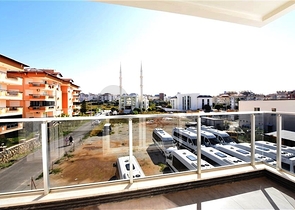 شقق فاخرة للبيع في الانيا - 2 غرفة وصالة -في اوبا / الانيا 