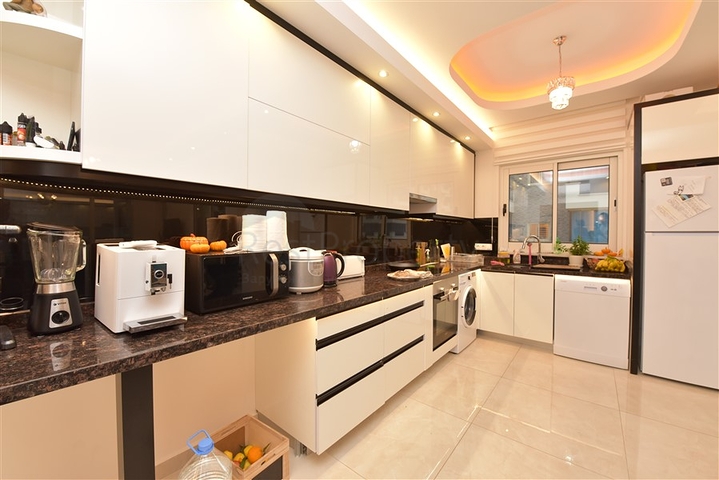 شقق فاخرة للبيع في الانيا -غرفتين وصالة -مفروشة -في محمودلار / الانيا 