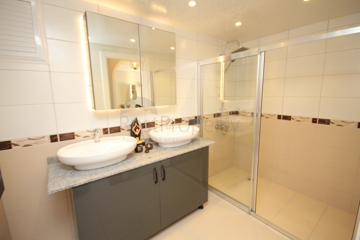 شقة عائلية واسعة -2 غرفة وصالة -في توسمور / الانيا 