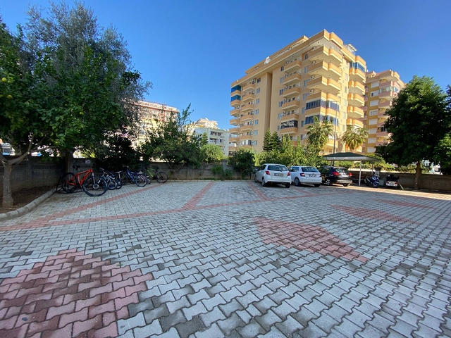 شقة اطلالة بحر في الانيا - تصميم 2 غرفة وصالة - اثاث انيق -في محمودلار / الانيا 