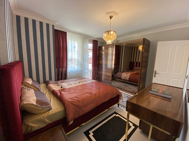 شقة اطلالة بحر في الانيا - تصميم 2 غرفة وصالة - اثاث انيق -في محمودلار / الانيا 