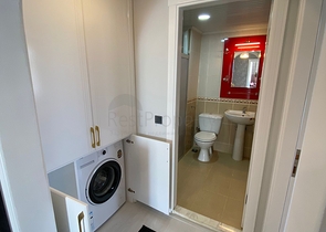 شقة اطلالة بحر في الانيا - تصميم 2 غرفة وصالة - اثاث انيق -في محمودلار / الانيا 