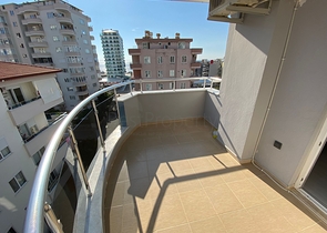 شقة اطلالة بحر في الانيا - تصميم 2 غرفة وصالة - اثاث انيق -في محمودلار / الانيا 