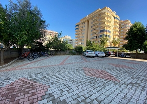 شقة اطلالة بحر في الانيا - تصميم 2 غرفة وصالة - اثاث انيق -في محمودلار / الانيا 