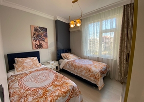 شقة اطلالة بحر في الانيا - تصميم 2 غرفة وصالة - اثاث انيق -في محمودلار / الانيا 