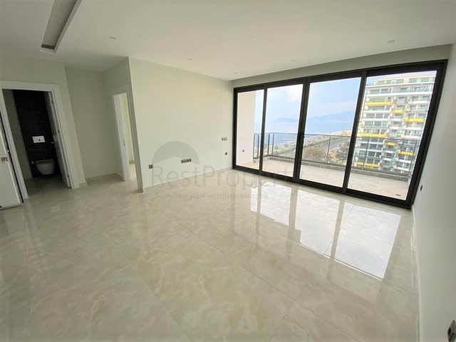 شقق اطلالة بحر في الانيا - تصميم 1+1 - مجمع فاخر -في محمودلار / الانيا 