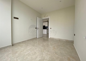 شقق اطلالة بحر في الانيا - تصميم 1+1 - مجمع فاخر -في محمودلار / الانيا 