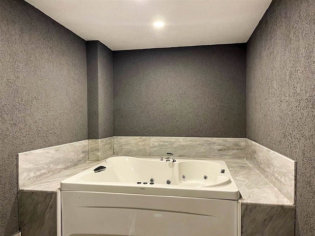 شقق جديدة للبيع في الانيا - غرفة وصالة -في محمودلار 