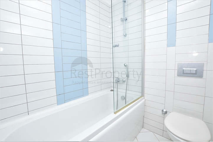 مجمع يضم كافة الخدمات -شقة غرفتين وصالة مفروشة -في محمودلار / الانيا 