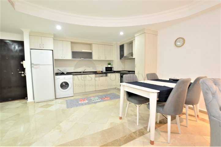 مجمع يضم كافة الخدمات -شقة غرفتين وصالة مفروشة -في محمودلار / الانيا 