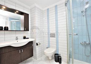 مجمع يضم كافة الخدمات -شقة غرفتين وصالة مفروشة -في محمودلار / الانيا 