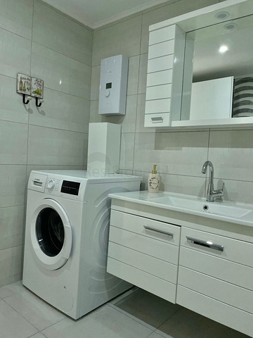 شقة اطلالة بحر في مركز الانيا - تصميم 1+2  مفروشة -ضمن مجمع حديث -مركز الانيا 