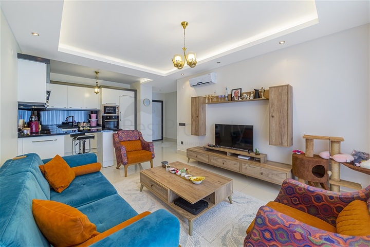 شقة فاخرة -غرفة وصالة مفروشة -ضمن مجمع 5 نجوم - في توسمور / الانيا 