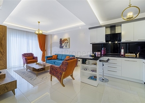 شقة فاخرة -غرفة وصالة مفروشة -ضمن مجمع 5 نجوم - في توسمور / الانيا 