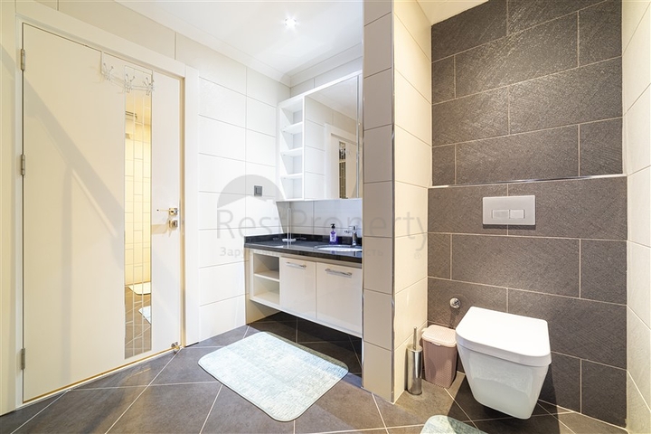 اطلالة بحر - دوبلكس فاخرة ضمن مجمع 5 نجوم - في منطثة توسمور / الانيا 