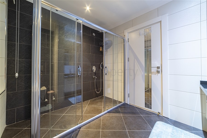 اطلالة بحر - دوبلكس فاخرة ضمن مجمع 5 نجوم - في منطثة توسمور / الانيا 