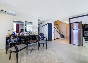 اطلالة بحر - دوبلكس فاخرة ضمن مجمع 5 نجوم - في منطثة توسمور / الانيا 