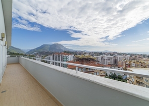 اطلالة بحر - دوبلكس فاخرة ضمن مجمع 5 نجوم - في منطثة توسمور / الانيا 